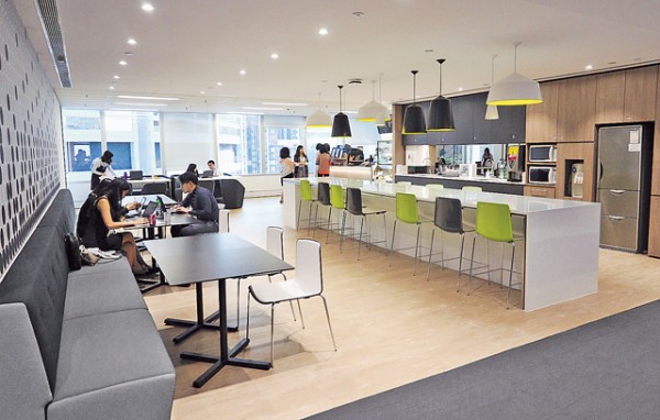 办公室装修中的重头戏：工位该如何设计才能又